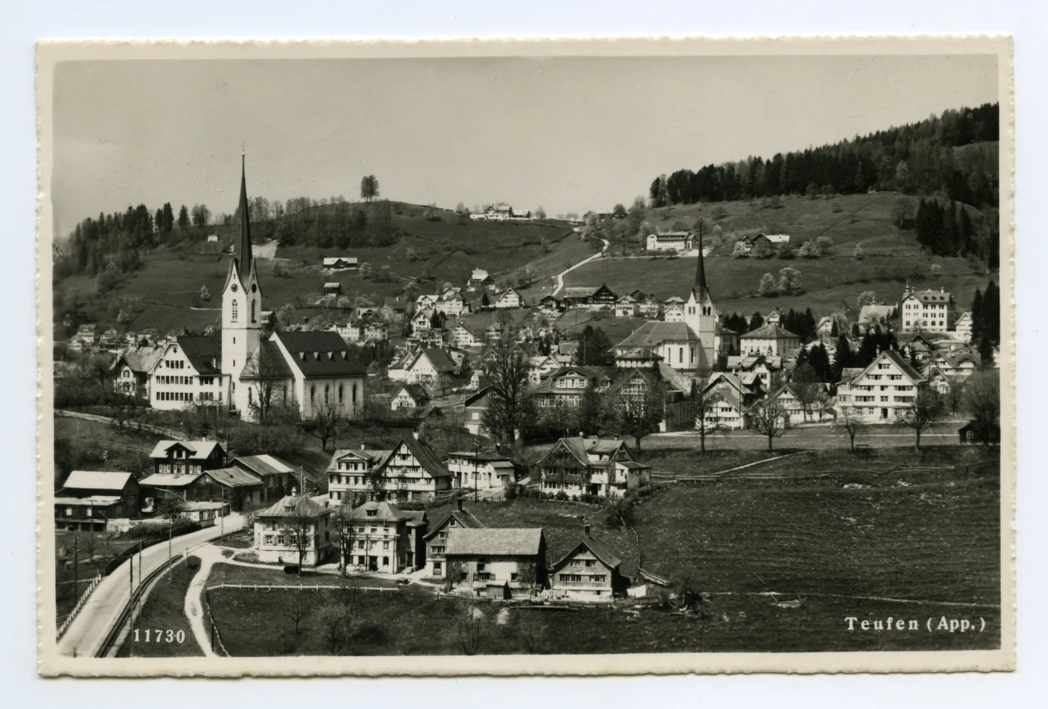 mit Sammelbüel, beiden Dorfkirchen, Fernblick. Blick zu Froher Aussicht (vgl. Hc.16-16)
