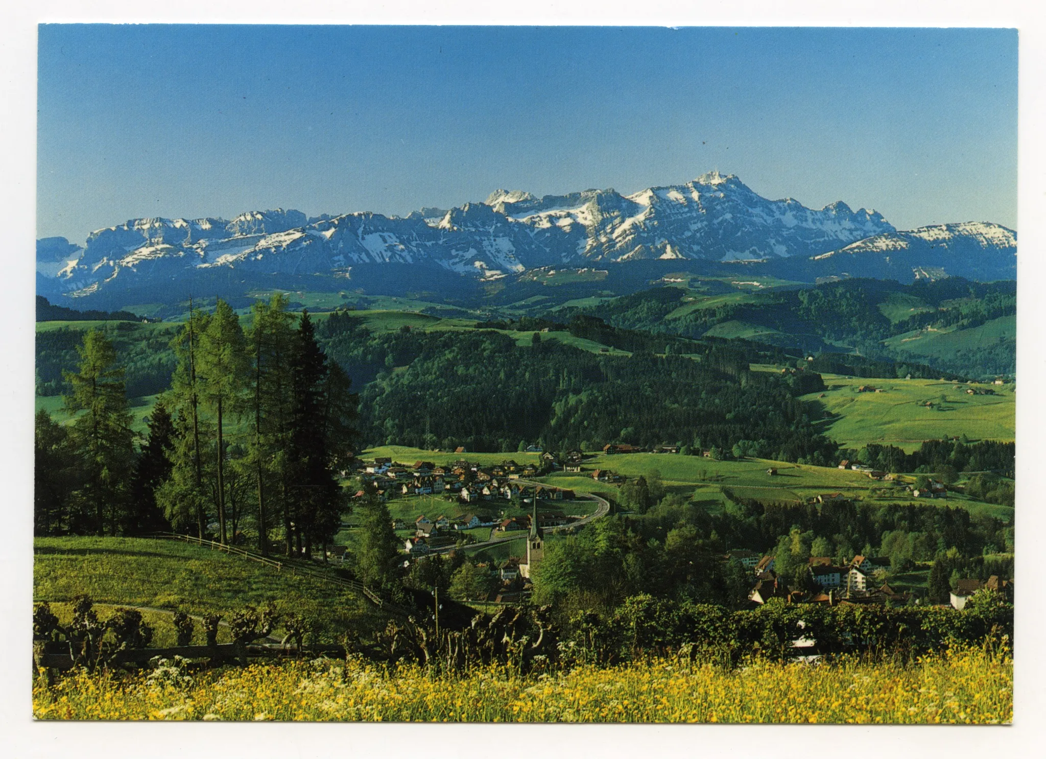 Grubenmannkirche, Säntis mit Sendemast von 1971 (erahnbar)