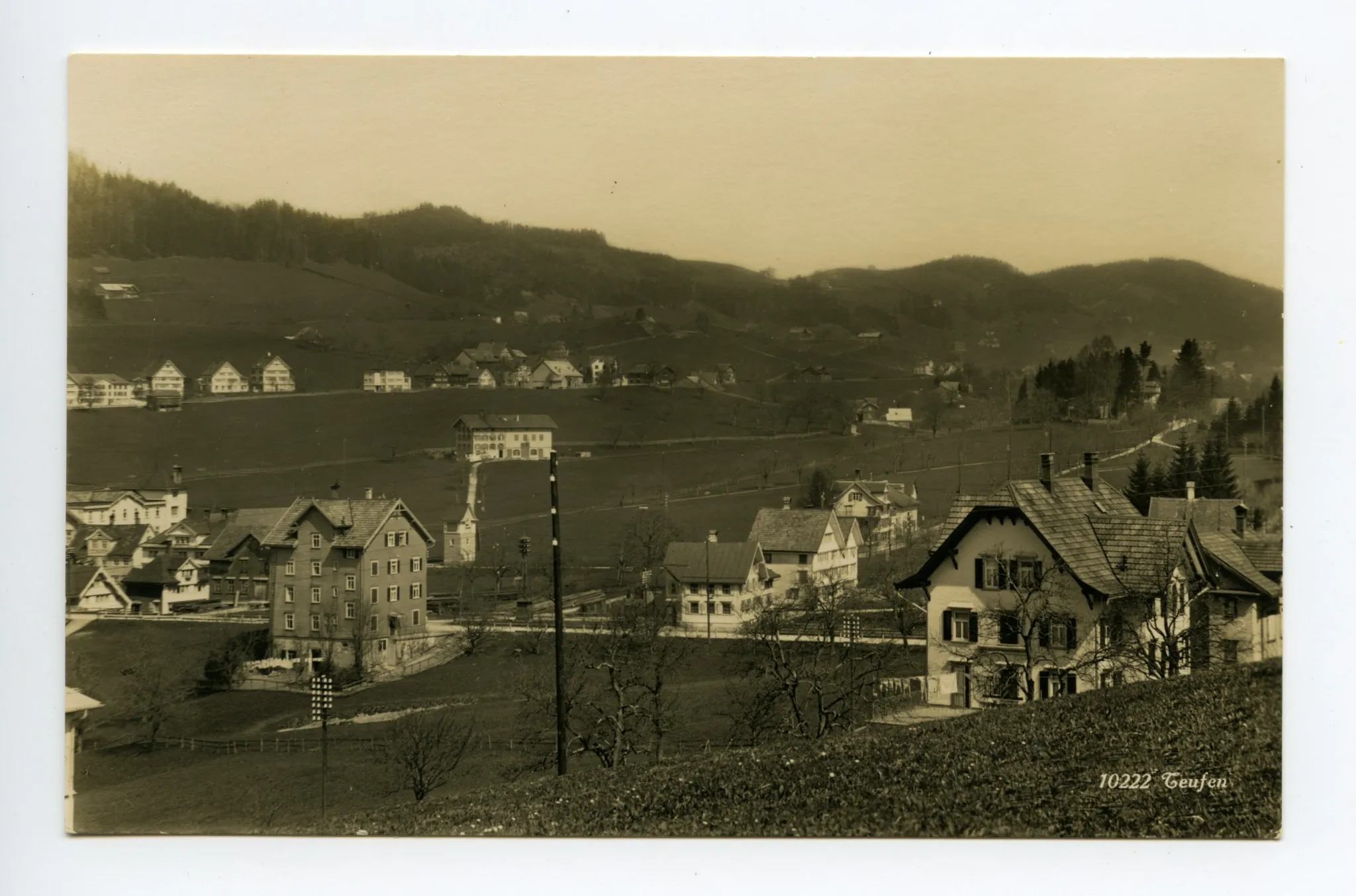 Weberei Schläpfer (z.T.), Blick zur Lortanne, Eggen-Höhenweg