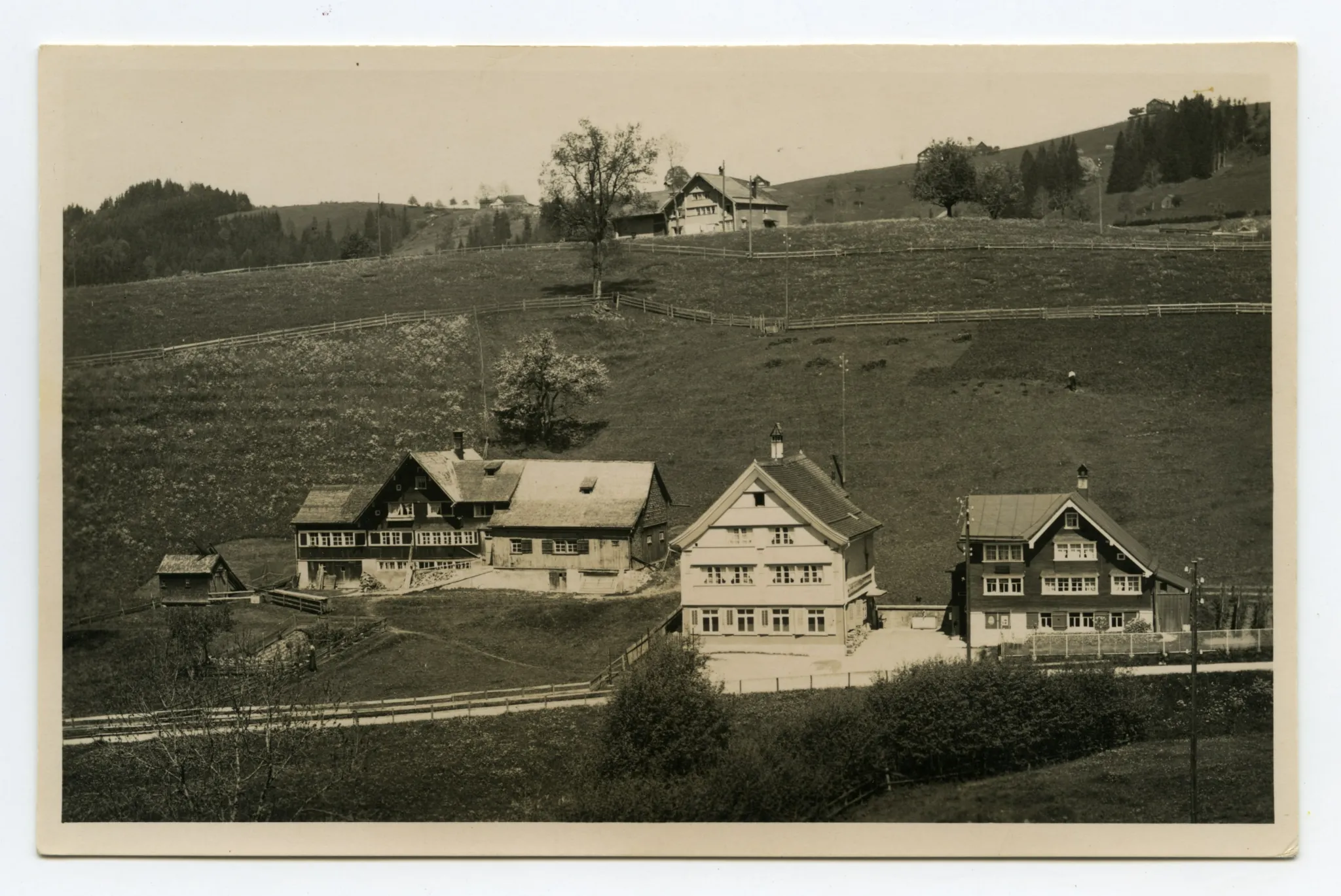 Dreier-Häusergruppe westlich vom „Pfauen“ (vgl. Ho.-09-029)