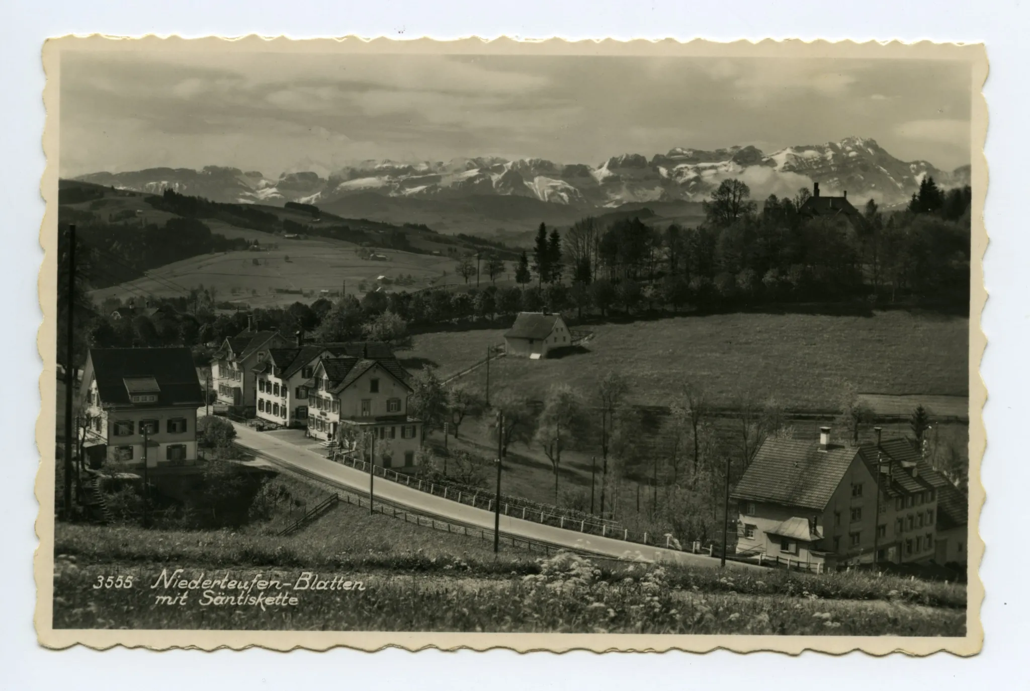 zwischen Sternen und Haag, Blatten(?), Blick nach Süden zum Alpstein (z.T. schneebedeckt)