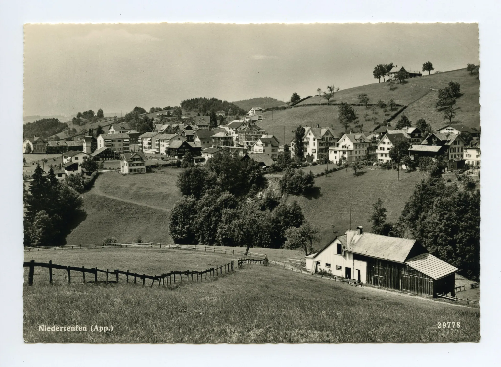 mit ehem. Steinbruch (fast überwachsen!), Blick nach Nordwesten