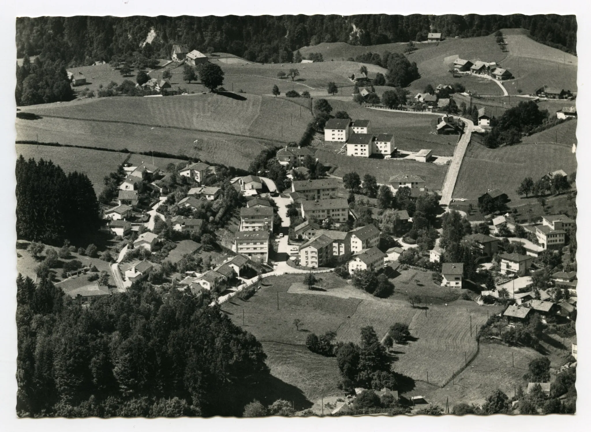 mit Steiner-Strasse, Hauteten, Paracelsus-Klinik (rechter Bildrand)