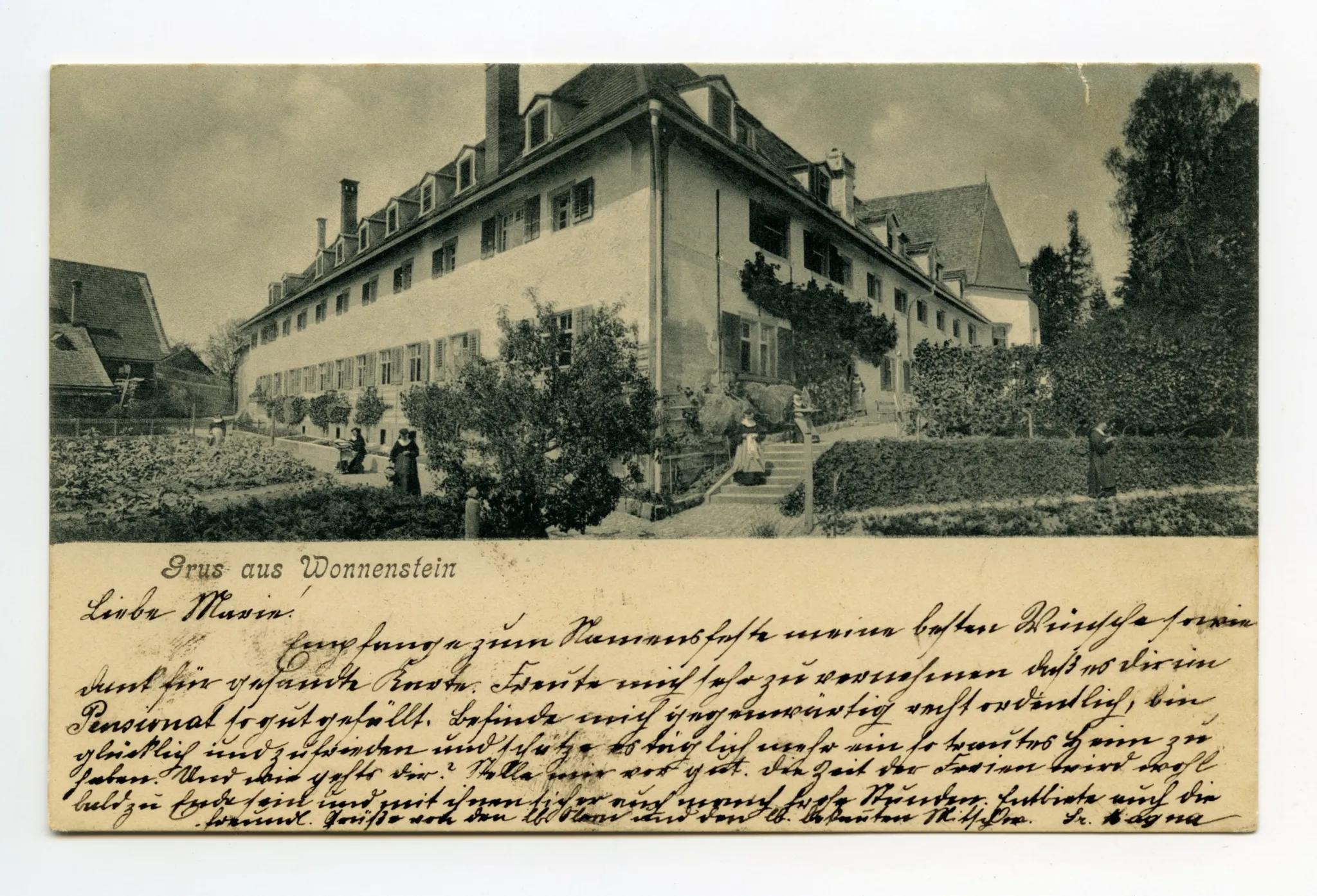 Haupt-Klostergebäude und Garten, sechs Nonnen im Garten