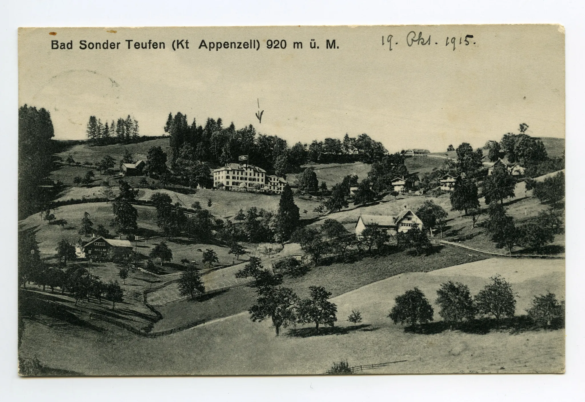 Gesamtansicht aus Süden mit Blick auf Eggen