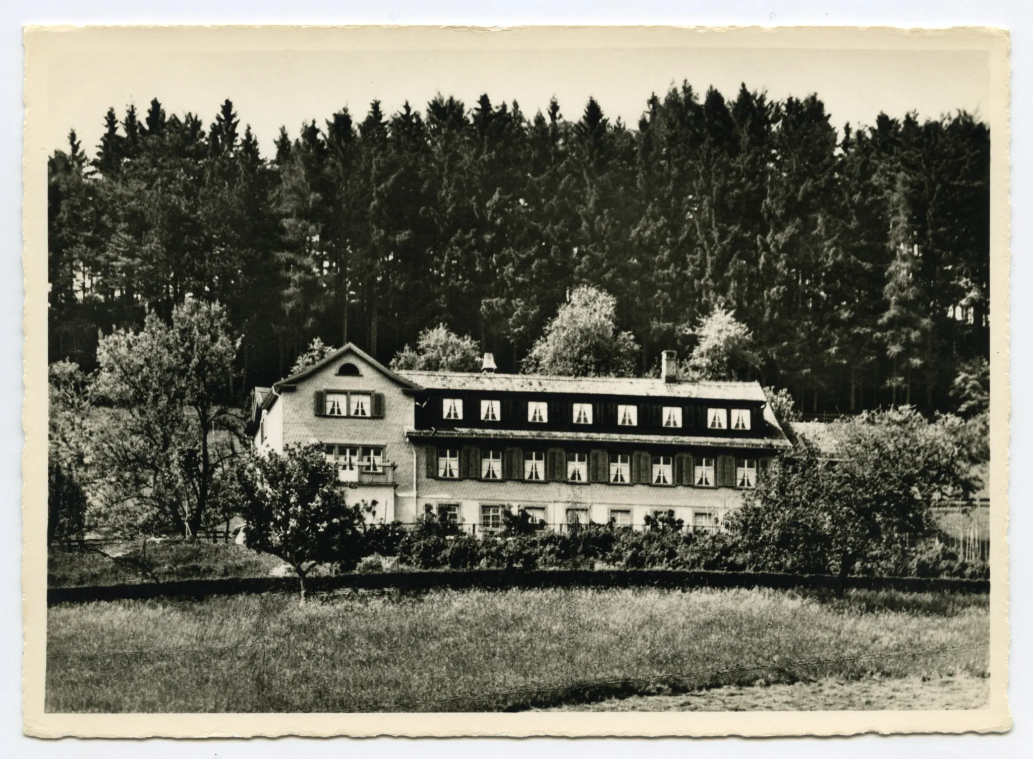 Ansicht mit Garten