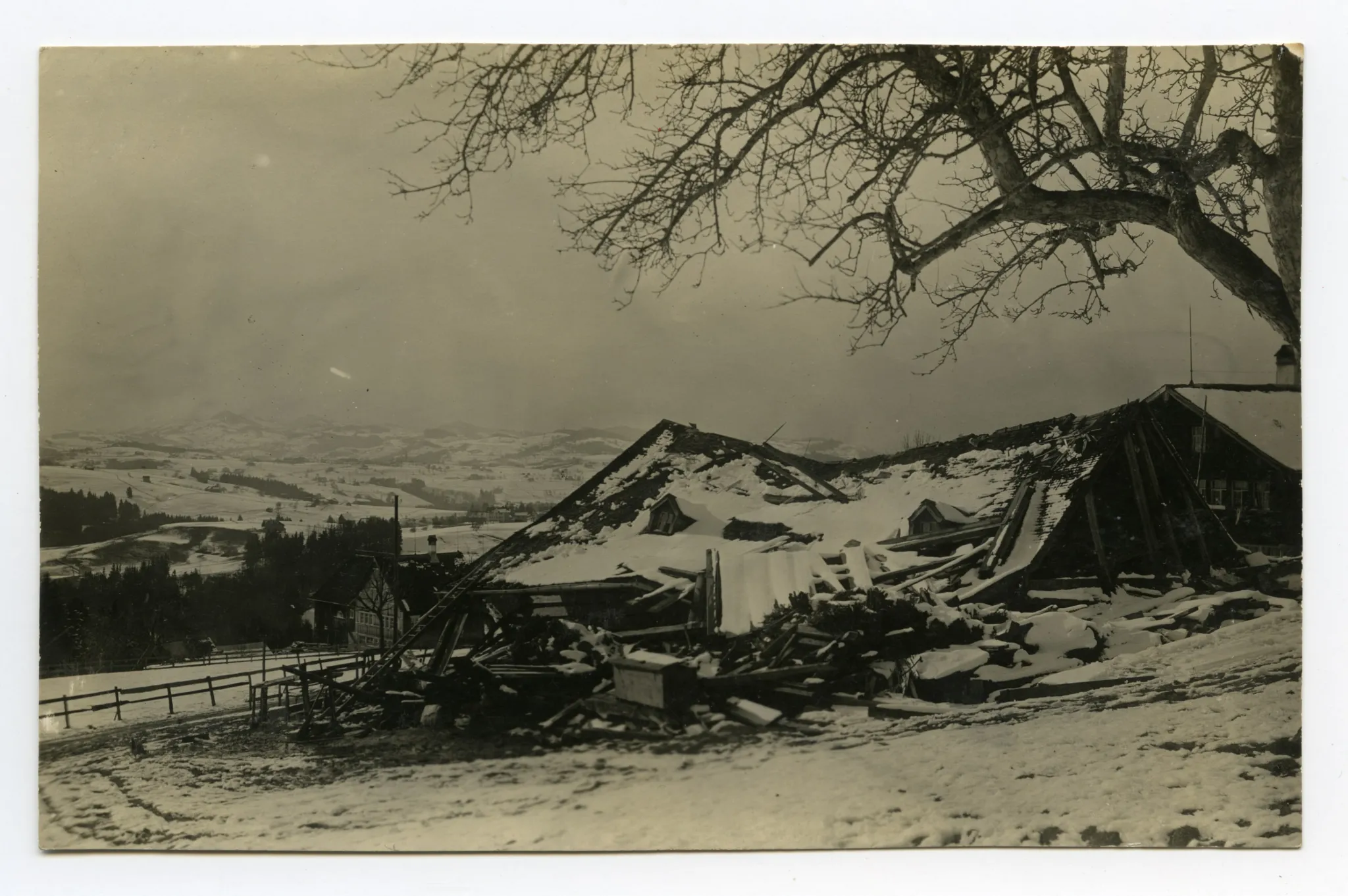 Winter, zerstörter Stall von Sepp Koller, Schlatterlehn