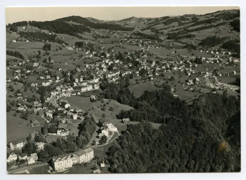 Eggli-Rank, Stofel, Dorfzentrum, mit Bächli/Friedhof une Ebni; Blick Richtung Lortanne/Gählern, Speicher