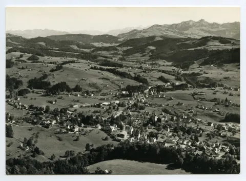 Dorfzentrum, Ebni bis alte Kath. Kirche. Blick Richtung Hoher Kasten, Kamor (vgl. Hc.14-13)