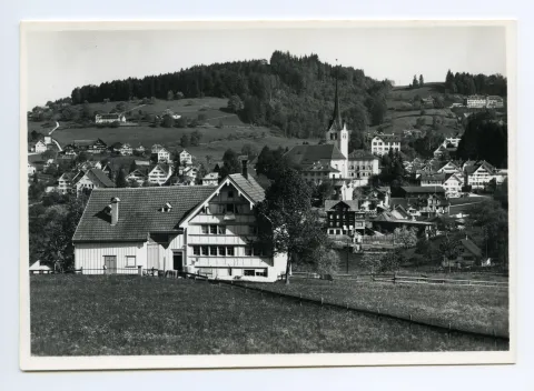Vom Schönenbüel, mit Bad Sonder und Fernblick. Blick zur Frölichsegg