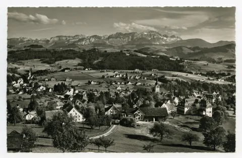 mit beiden Dorfkirchen