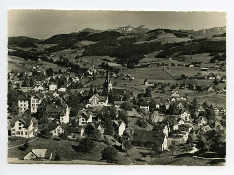 beide Dorfkirchen. Blick zu Steigbach (Hochkamin), Kamor/Hohem Kasten