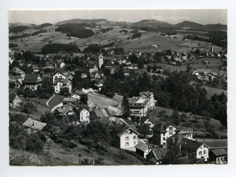 Vorne Stofel, beide Dorfkirchen