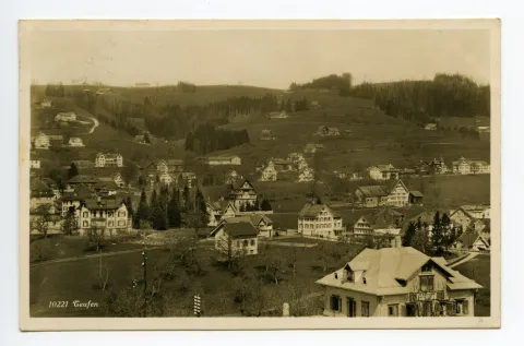 mit Bahnhof (z.T.), Krankenhaus, Lortanne. Blick zur Hüslersegg und zum Eggen-Höhenweg
