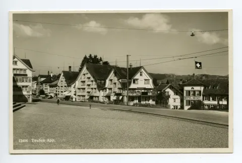 Einlenker Hechtstrasse, „Hecht“ mit Schweizerfahne auf dem Dach, Kornhändlerhaus, „Adler“, „Spörri“