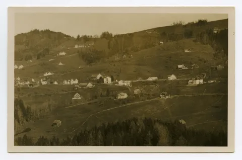 Blick zum Bad Sonder, zur Frölichsegg und Schäflisegg