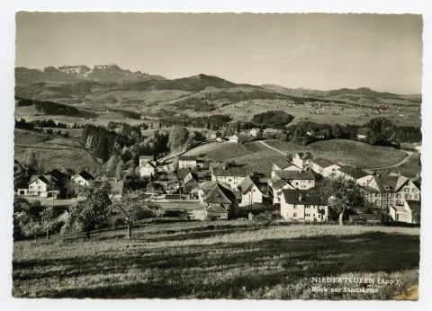 mit Altem Zoll (z.T., am linken Bildrand). Blick nach Süden zu Säntis, Hundwiler Höhe, Stein und Hundwil