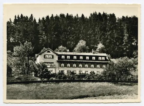 Ansicht mit Garten