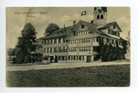 Ansicht von Südosten mit angeschnittenem Kirchturm, evang. Kirche (vgl. Hc.08-04)