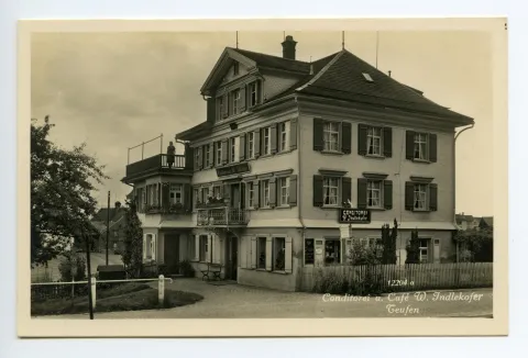 Ansicht aus Nordosten mit Personal auf dem Balkon (vgl. Hc.08-57, identisch, Stempel 1949)