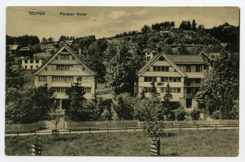 Ansicht aus Süden mit angrenzendem Haus an der Speicherstrasse mit Vorgarten