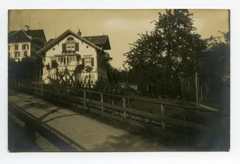 Dependancegebäude, Gremmstrasse 16 (abgerissen), Ansicht mit Garten und Gremmstrasse