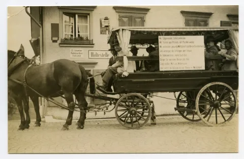 besetzt mit vielen Fahrgästen